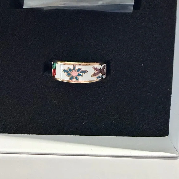 Oracle Woman’s Smart Ring - Picture 1 of 7